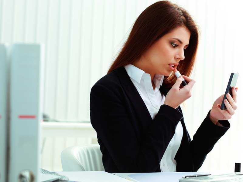 آرایش سریع برای خانم های کارمند